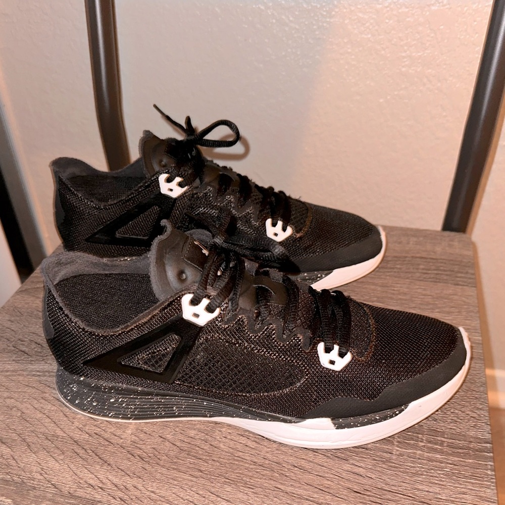Black and White Jordan Waffle Skin Athletic Shoe size US 9.5
